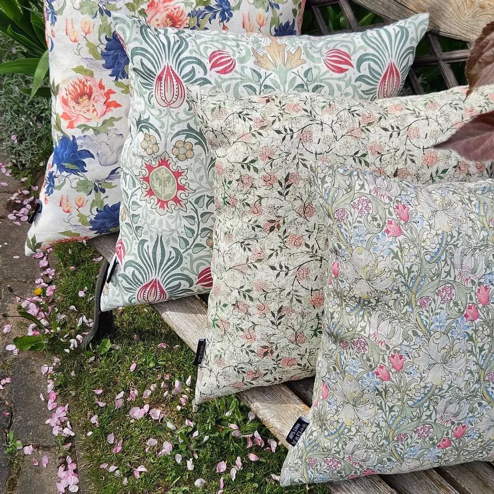 Comforters and pillows - 100% Linen Pillowcase - William Morris Persian - NORRAVILLA