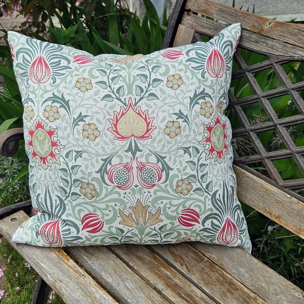 Comforters and pillows - 100% Linen Pillowcase - William Morris Persian - NORRAVILLA