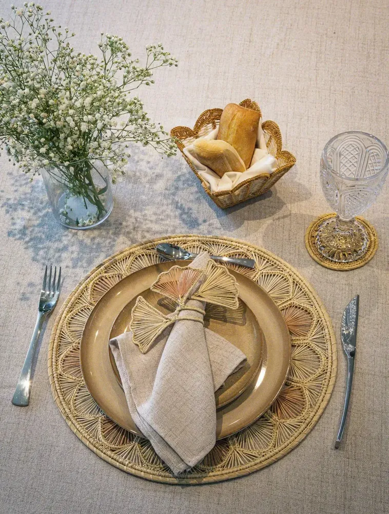Formal plates - ÉVENTAIL - MAISON MACONDO