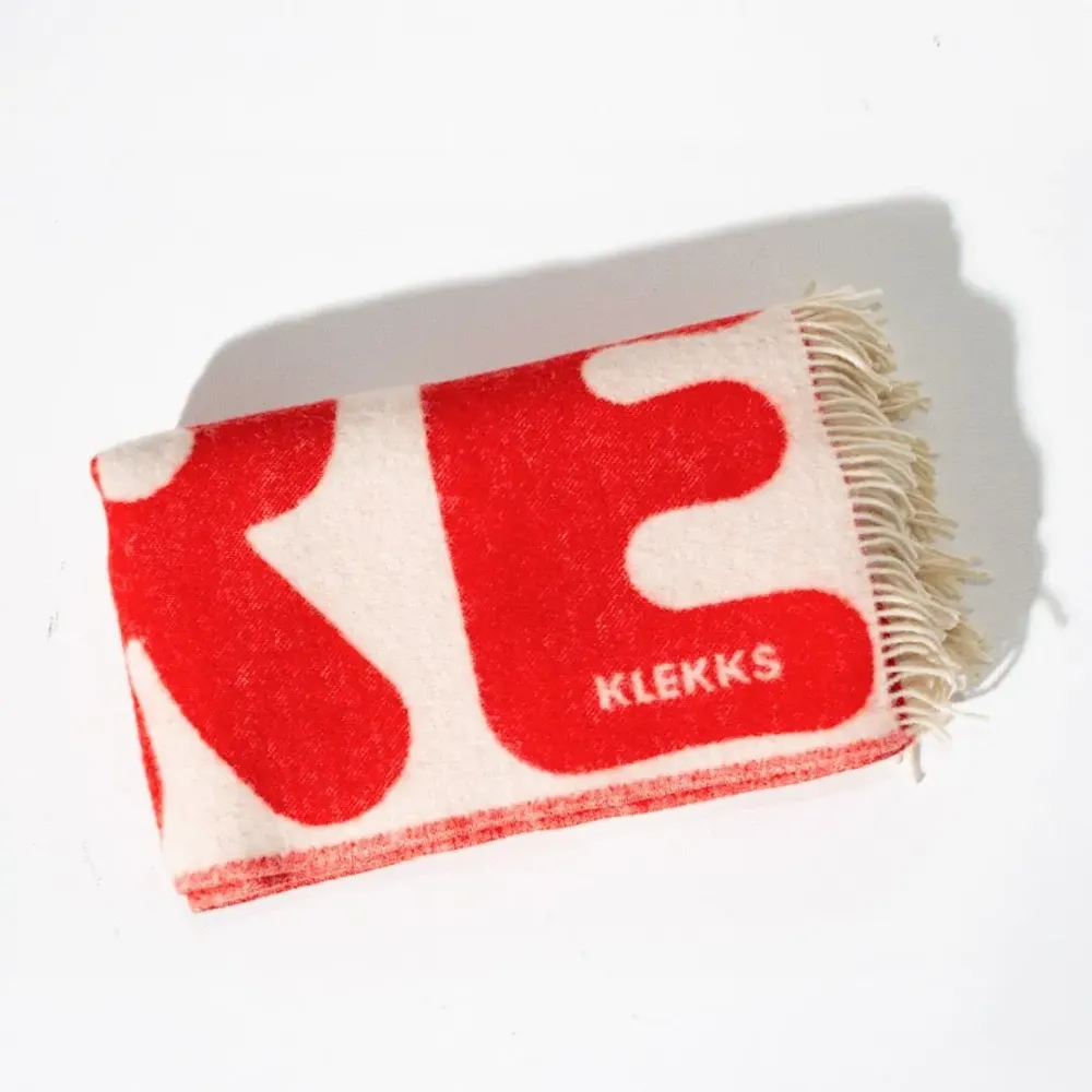 Throw blankets - Wool Throw Blanket in Red – KLEKKS NO. 11 (AMORE) - KLEKKS