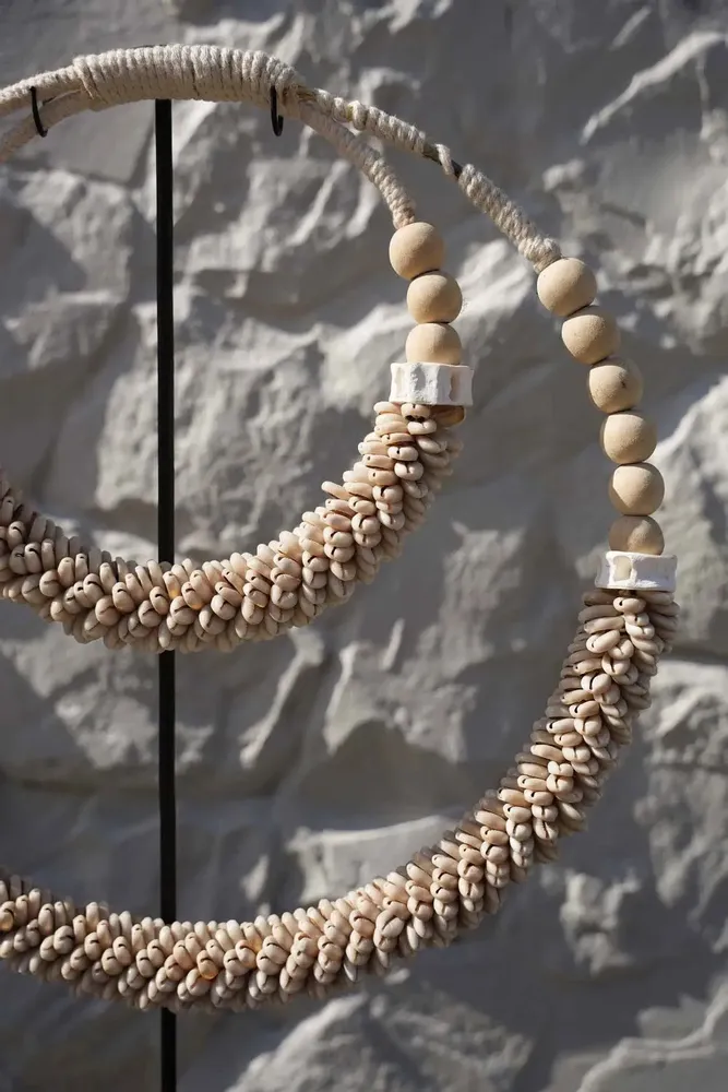 Sculptures, statuettes and miniatures - The Double Shell Necklace On Stand - Natural - BAZAR BIZAR LIVING