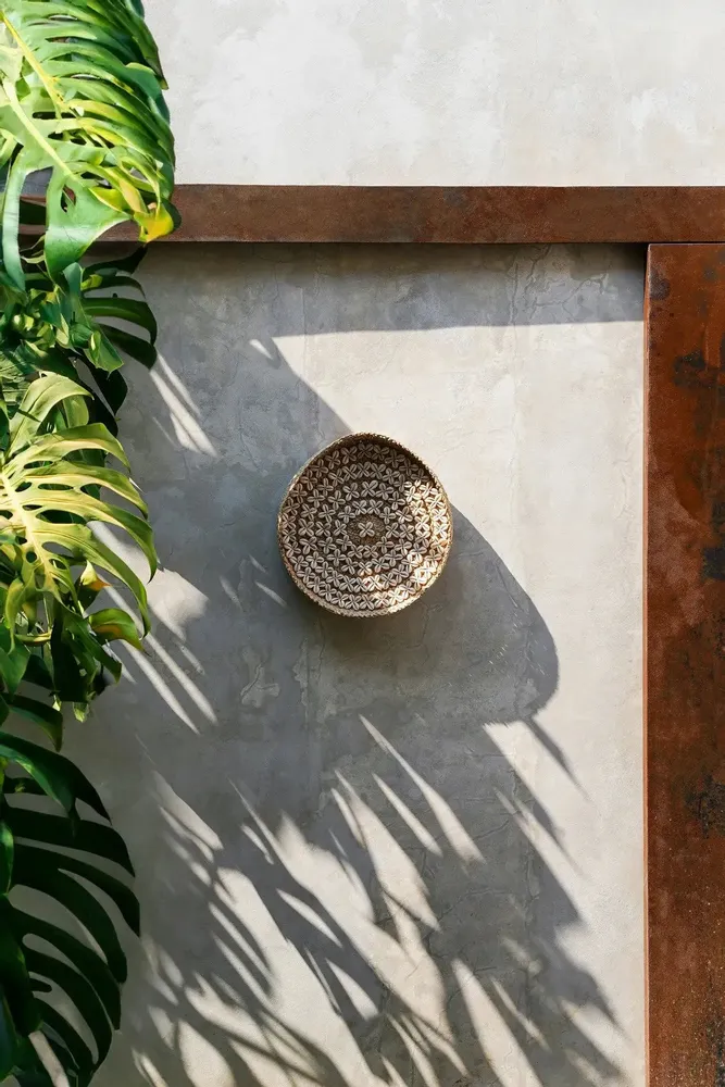 Other wall decoration - The Costa Shell Plate - Natural White - M - BAZAR BIZAR LIVING