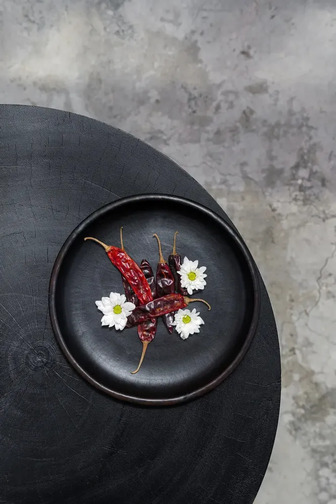 Platter and bowls - The Burned Classic Plate - Black - M - BAZAR BIZAR LIVING