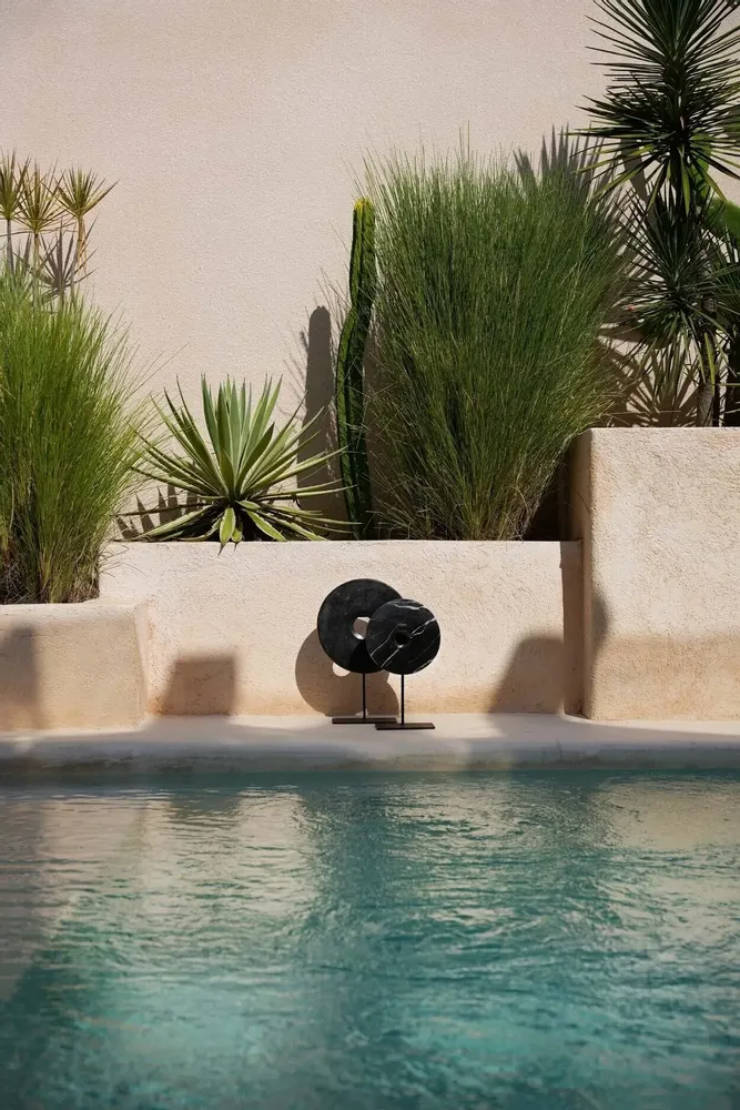 Sculptures, statuettes and miniatures - The Marble Disc on Stand - Black - L - BAZAR BIZAR LIVING
