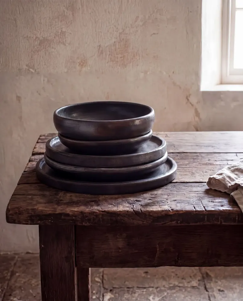 Platter and bowls - The Burned Deep Plate - Black - M - BAZAR BIZAR LIVING