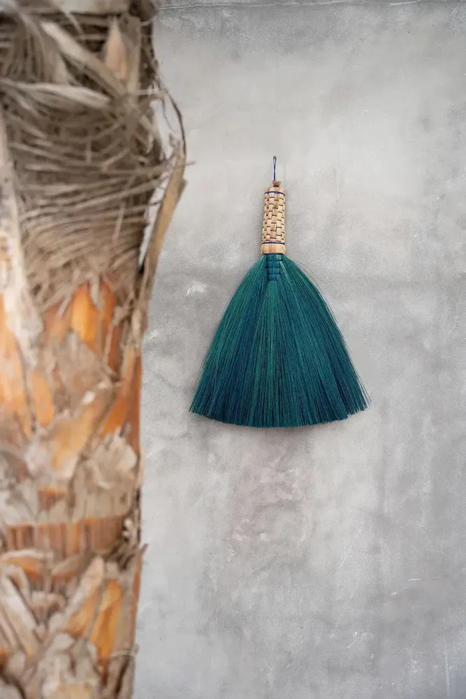 Objets de décoration - Sweeping Brush - Turquoise - BAZAR BIZAR LIVING