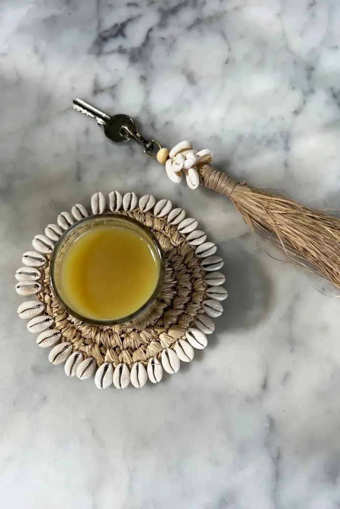 Placemats - The Raffia Shell Coaster - Natural - BAZAR BIZAR LIVING