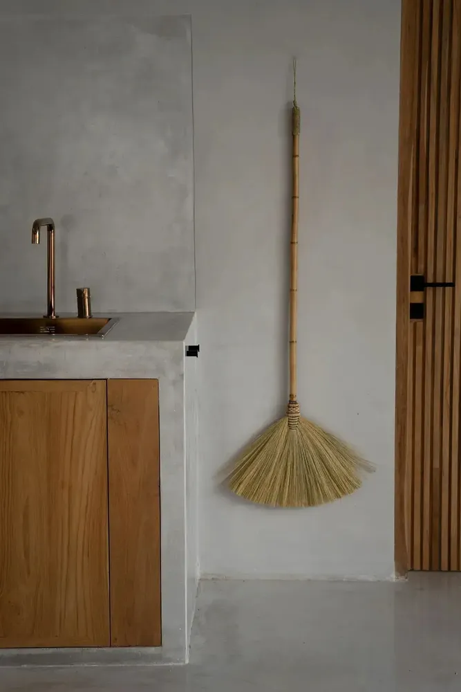 Decorative objects - The Big Broom - Natural - BAZAR BIZAR LIVING