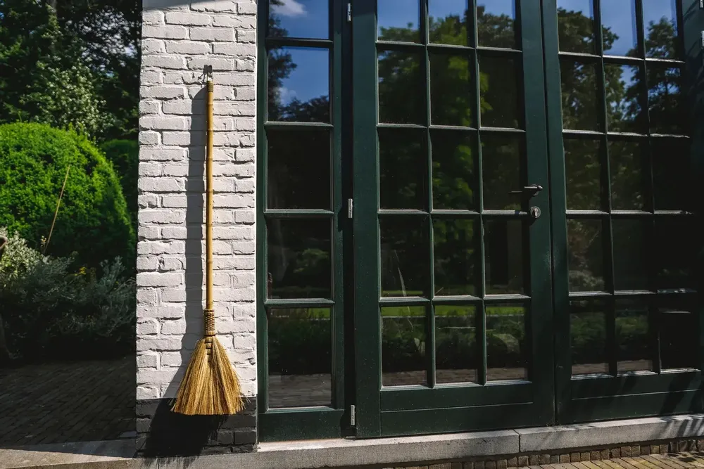 Decorative objects - The Big Broom - Natural - BAZAR BIZAR LIVING