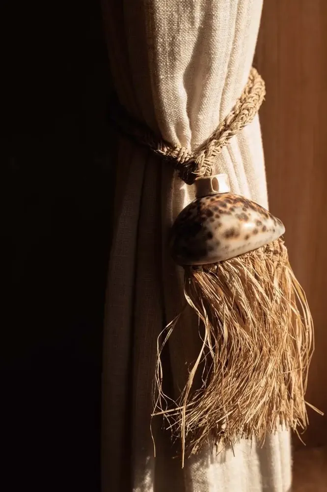 Decorative objects - The Raffia Lupina Tassel - Natural - BAZAR BIZAR LIVING