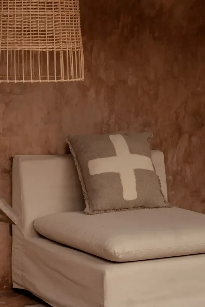 Coussins - La Housse de Coussin Ivory Cross - Blanc Naturel - 50x50 - BAZAR BIZAR LIVING