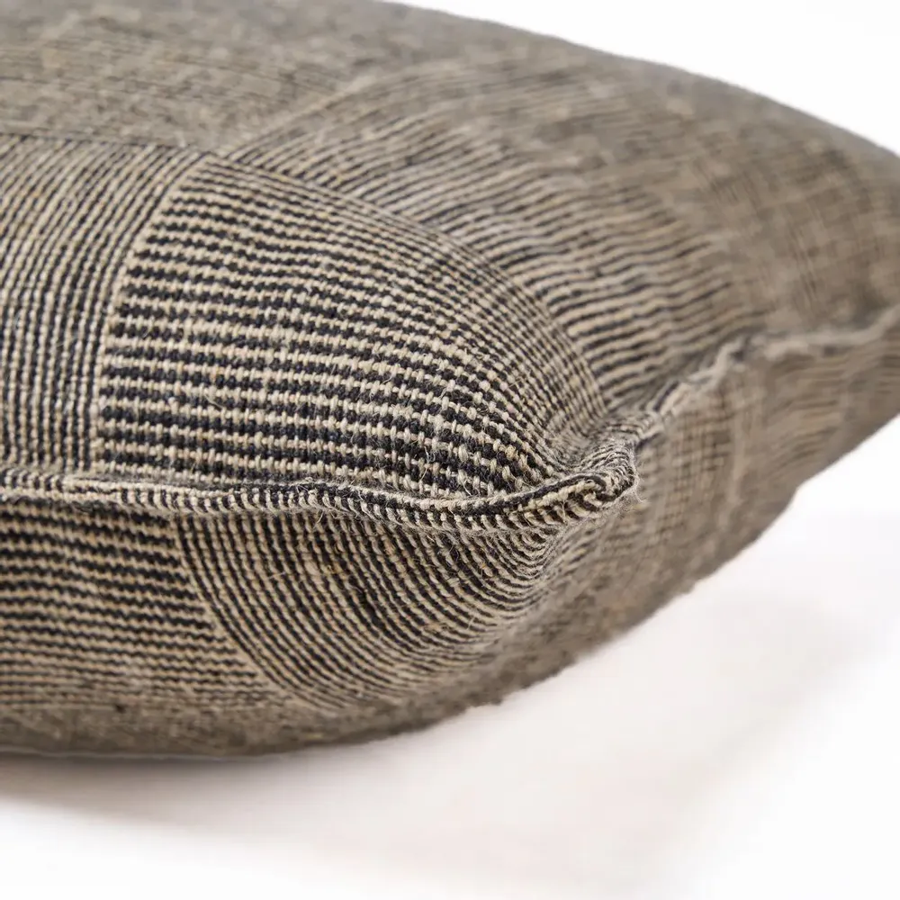 Coussins - La Housse de Coussin Bloc Party - Noir Naturel - 50x50 - BAZAR BIZAR LIVING