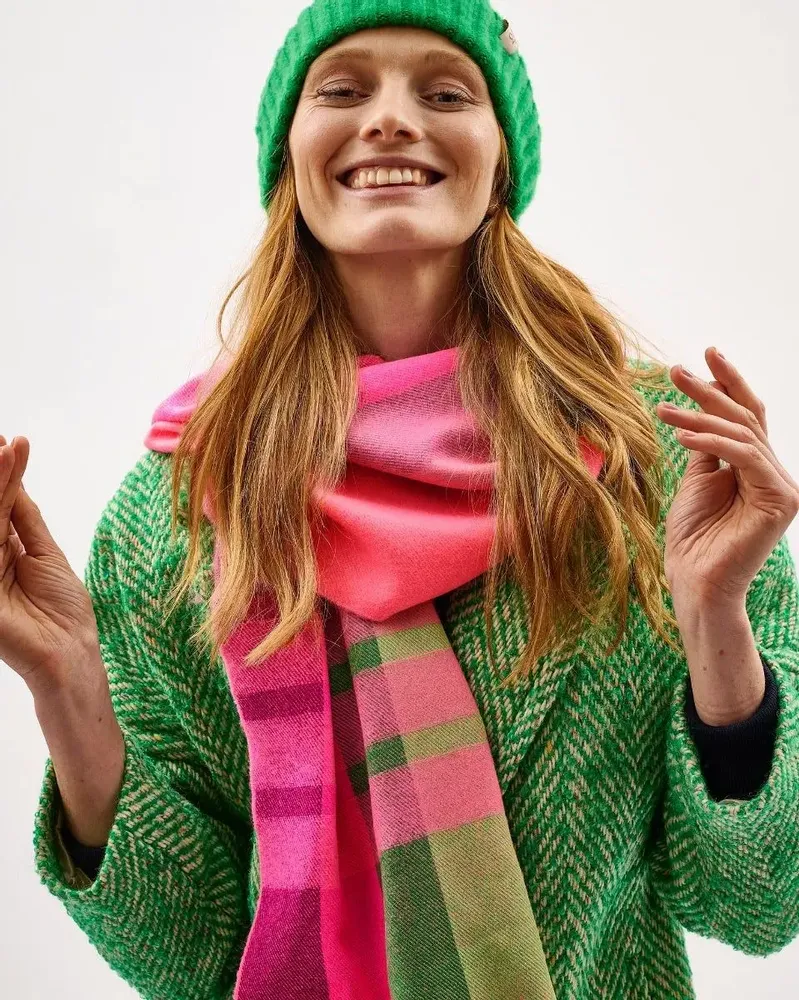 Foulards et écharpes - Oh My My Neon Stripe Wide Merino Scarf - AVOCA