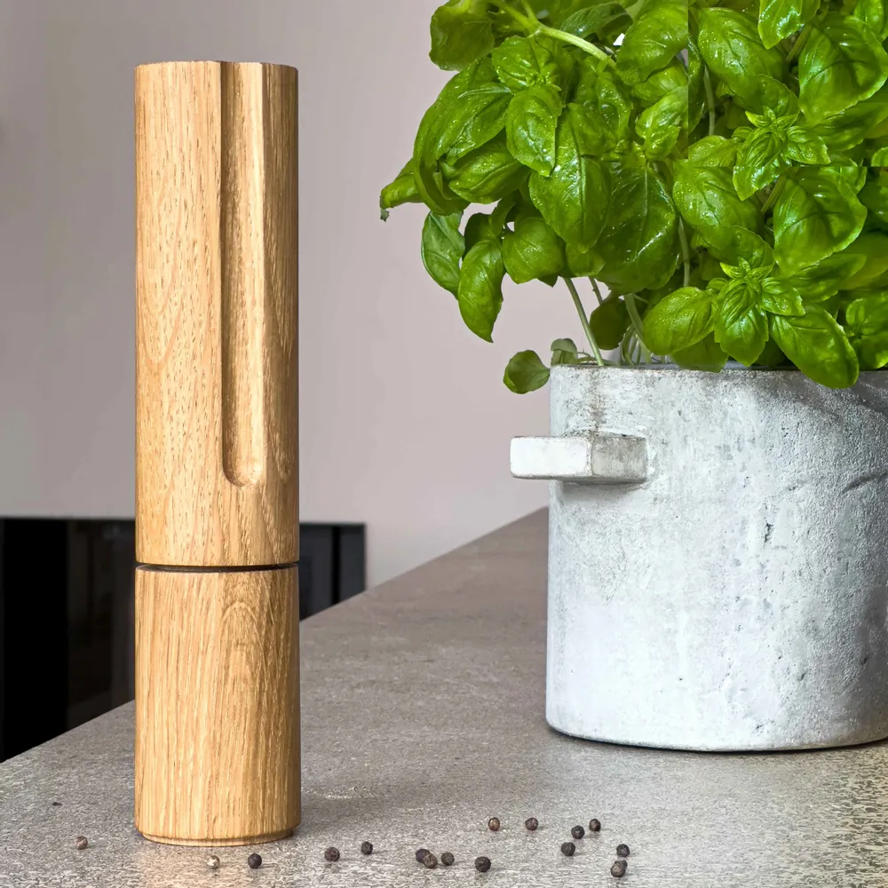 Spice grinders - TURN. High-precision pepper grinder - FINBEAUX