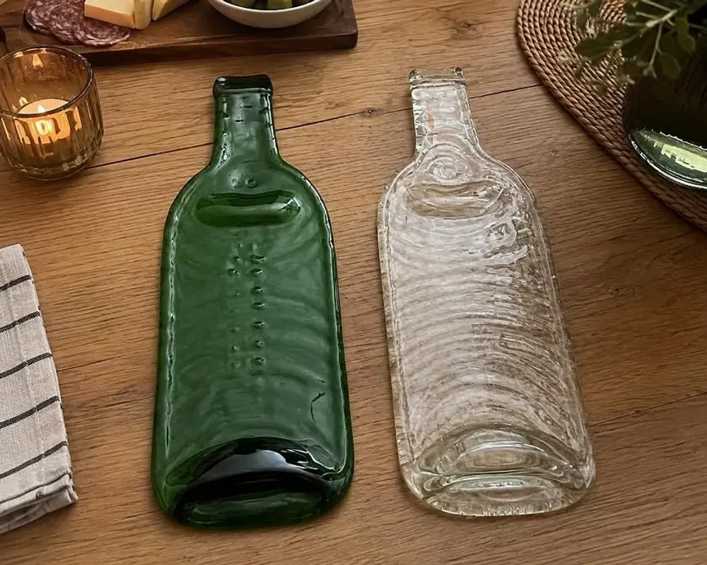 Plats et saladiers - Planche en bouteille de vin upcyclée - SOSTRAW & SMARTTHINGS