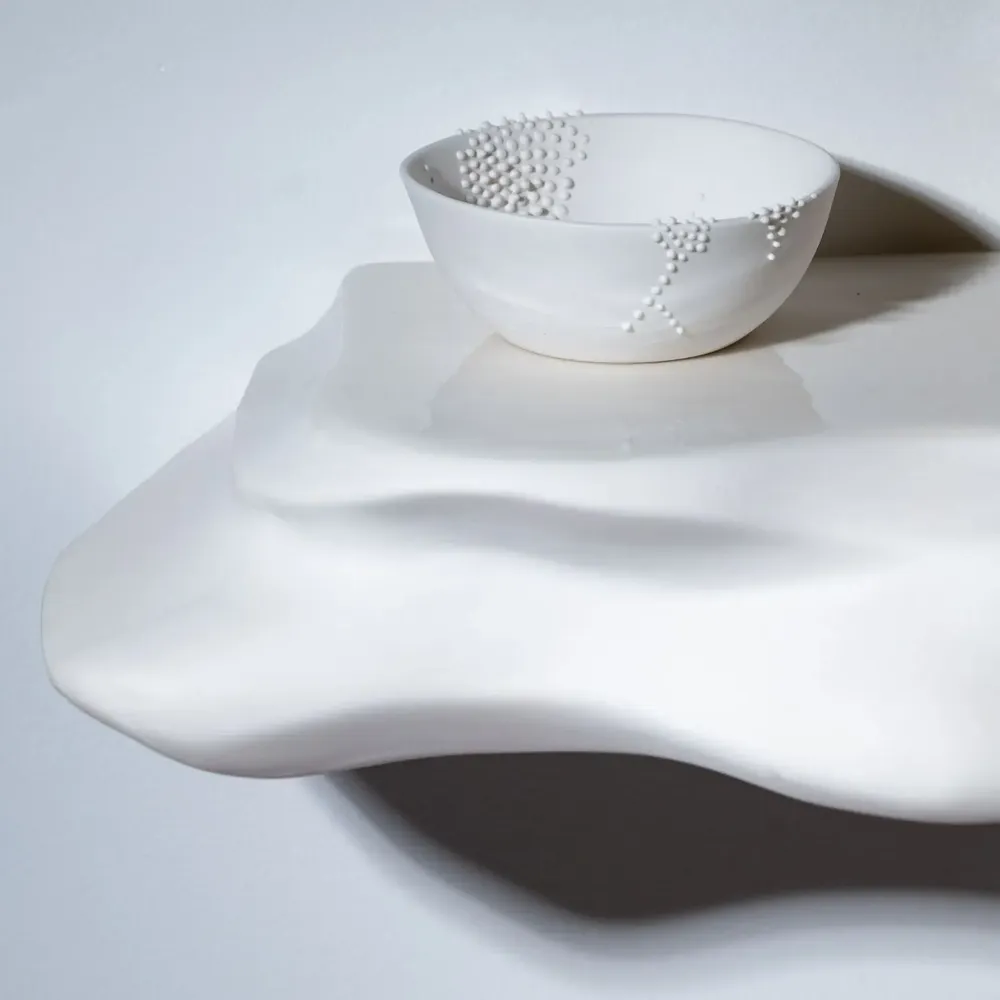 Decorative objects - STRAT (wall shelf) - MONOCHROMIC CERAMIC