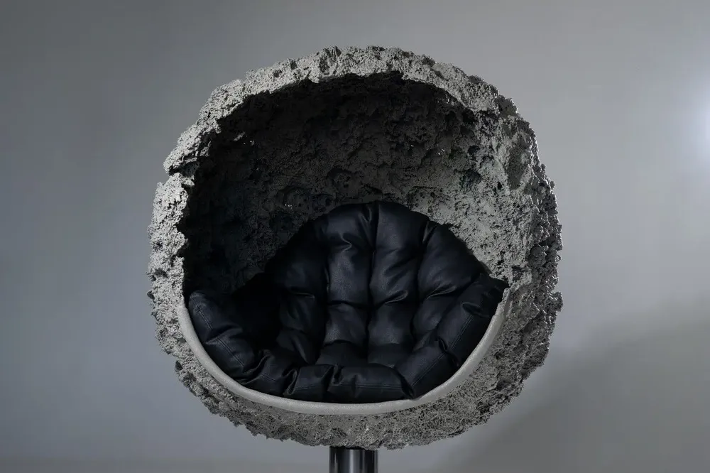 Chaises longues - ARMA · Fauteuil sculptural - MAARCORA
