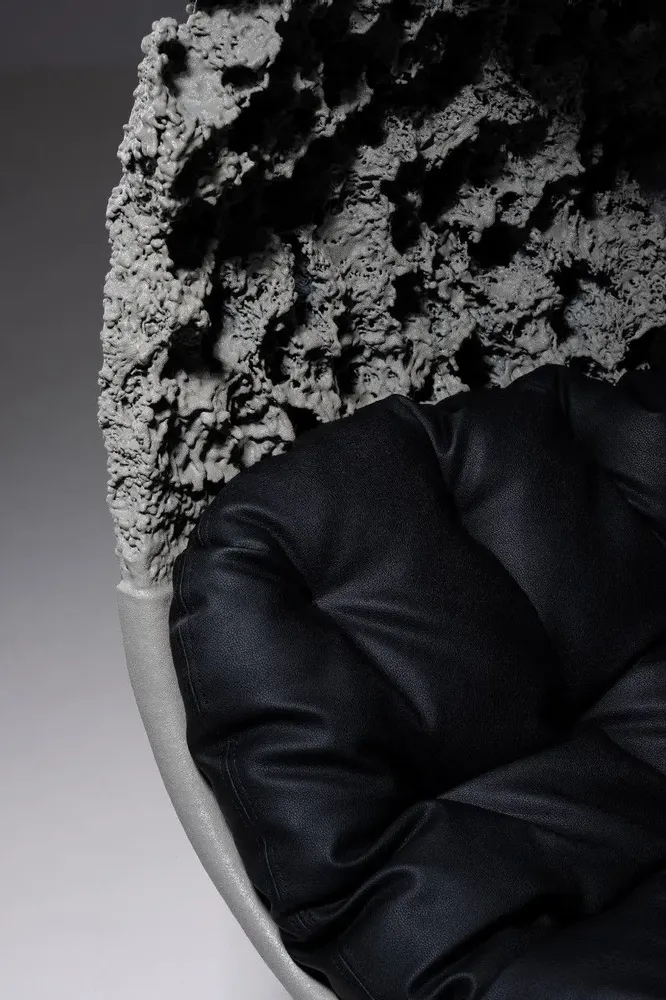 Chaises longues - ARMA · Fauteuil sculptural - MAARCORA