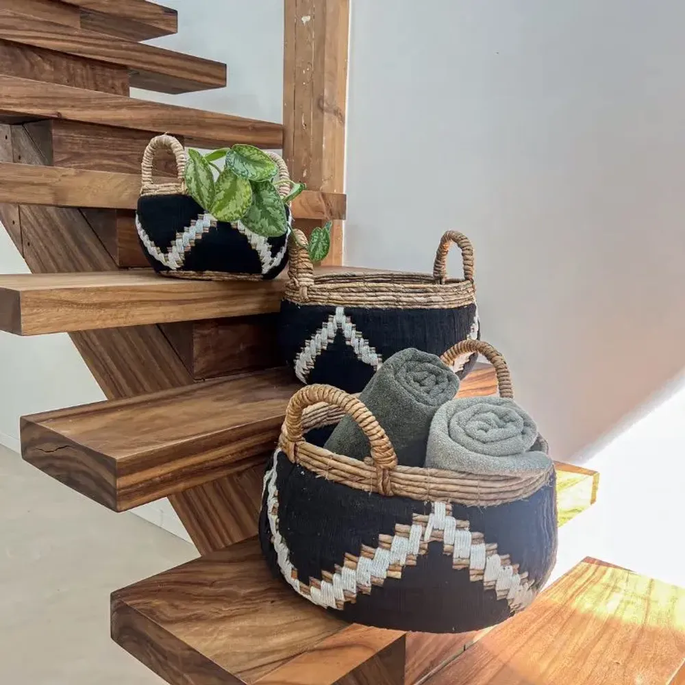 Decorative objects - Hidam basket made of natural banana fiber and macrame (small) - DESIGN TRIP