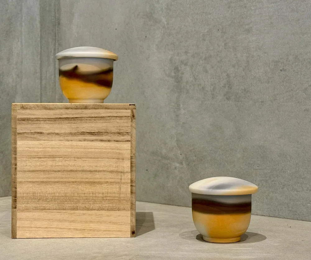 Tasses et mugs - Porcelaine d'Arita – Tasse à couvercle cuite au Saggar - JOHN MAC CERAMICS