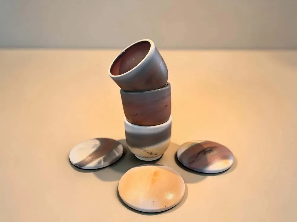 Tasses et mugs - Porcelaine d'Arita – Tasse à couvercle cuite au Saggar - JOHN MAC CERAMICS