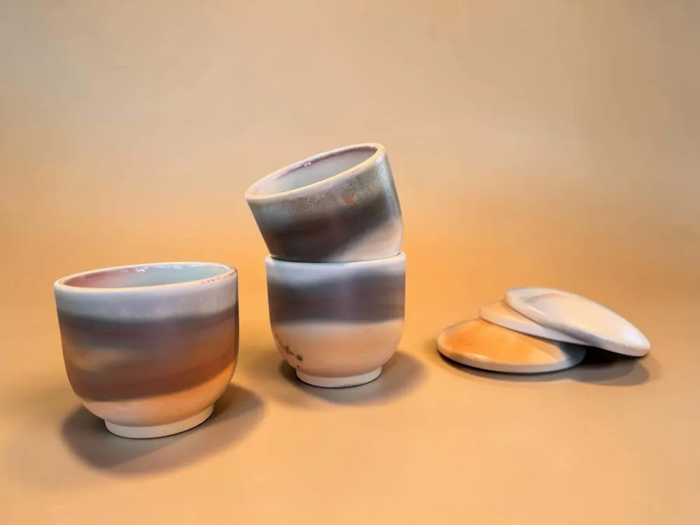 Tasses et mugs - Porcelaine d'Arita – Tasse à couvercle cuite au Saggar - JOHN MAC CERAMICS