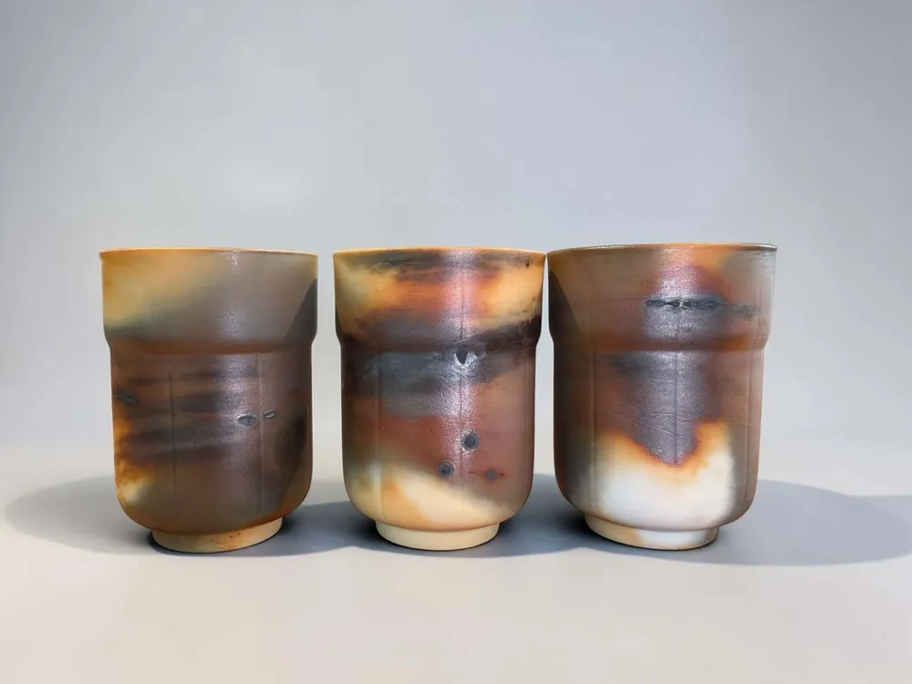 Tasses et mugs - Tasse Yunomi en porcelaine d’Arita cuite au Saggar - JOHN MAC CERAMICS