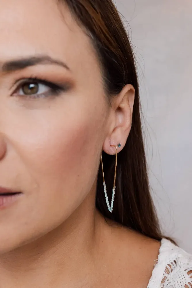 Jewelry - Light Triangle Earrings - CÂPÂ JEWELRY