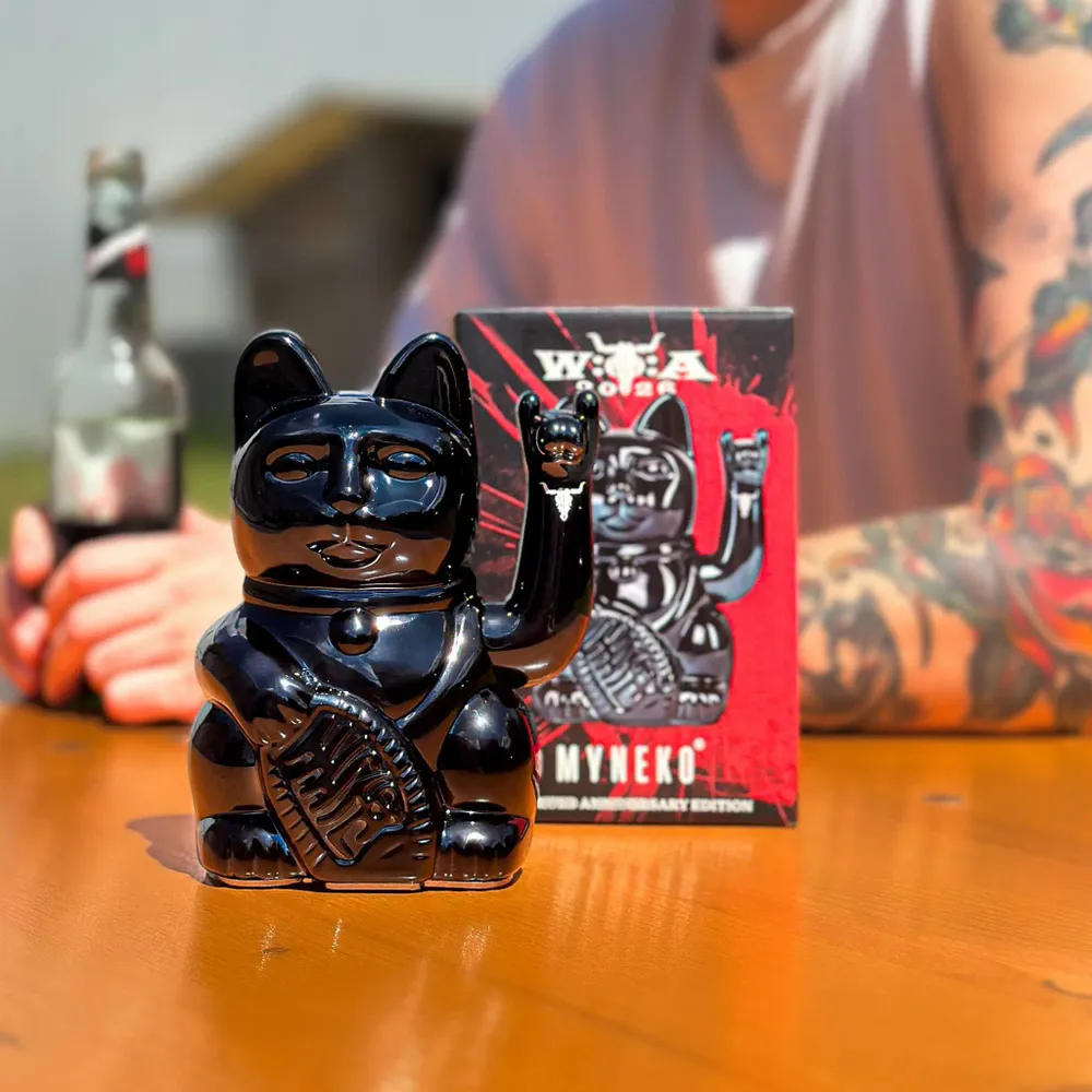 Objets design - Lucky Cat Limited, édition Wacken Open Air 2026 « Helga » - DONKEY PRODUCTS