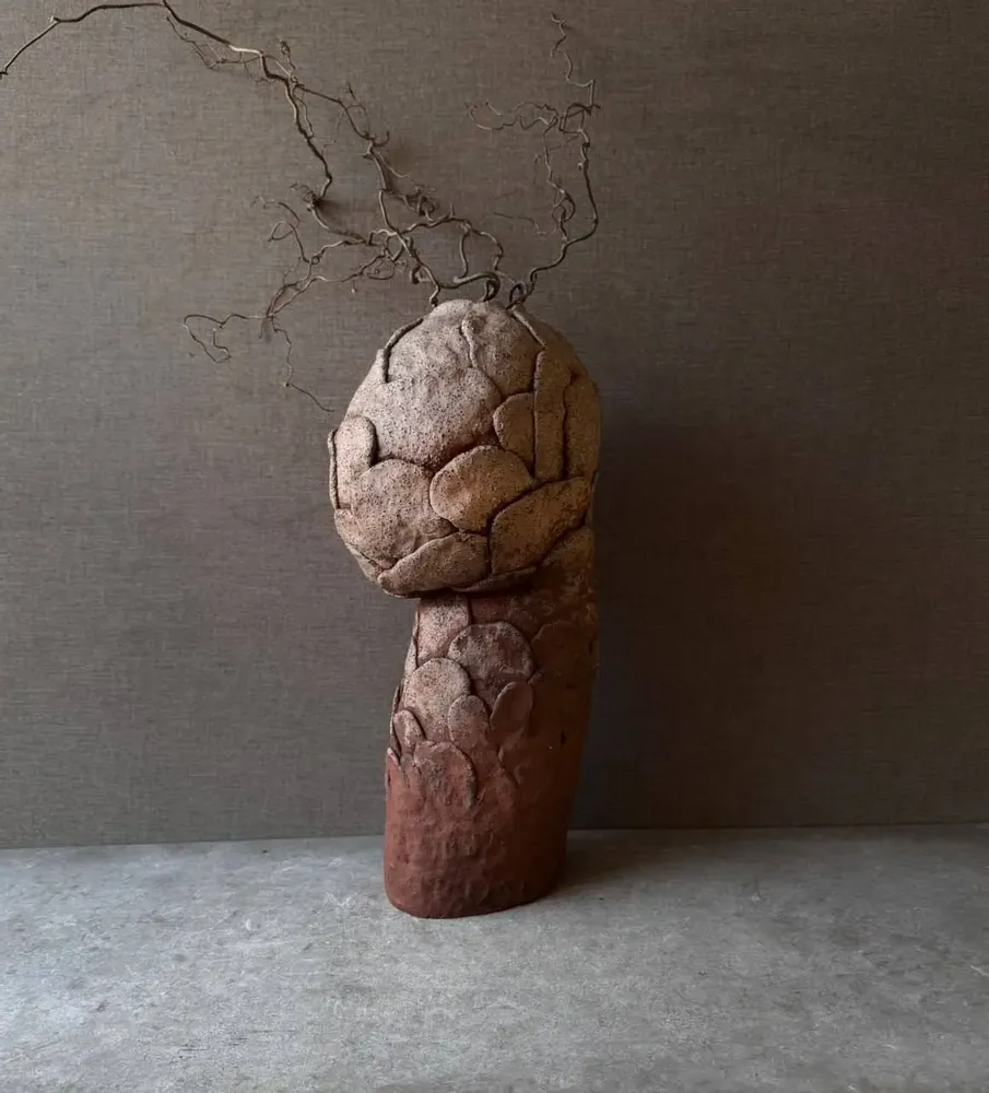 Vases - Collection de vases "Earthen Bloom" - GALERIE SANA MOREAU