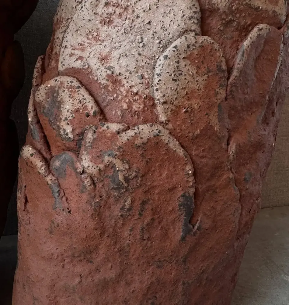 Vases - Collection de vases "Earthen Bloom" - GALERIE SANA MOREAU