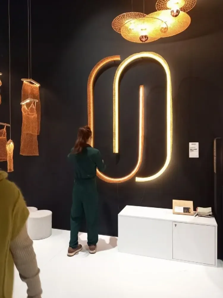 Wall lamps - MOVEMENT - LA LANGUOCHAT