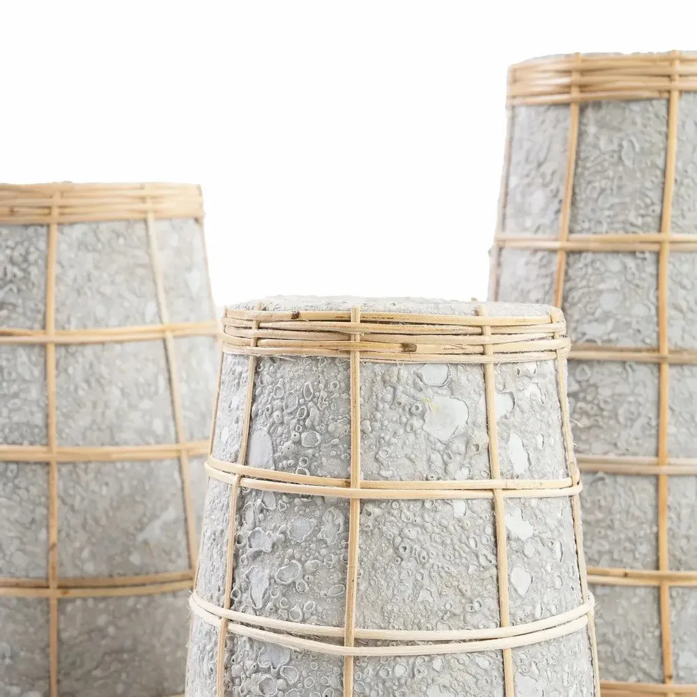 Vases - Le Vase Cutie - Gris Béton Naturel - M - BAZAR BIZAR LIVING