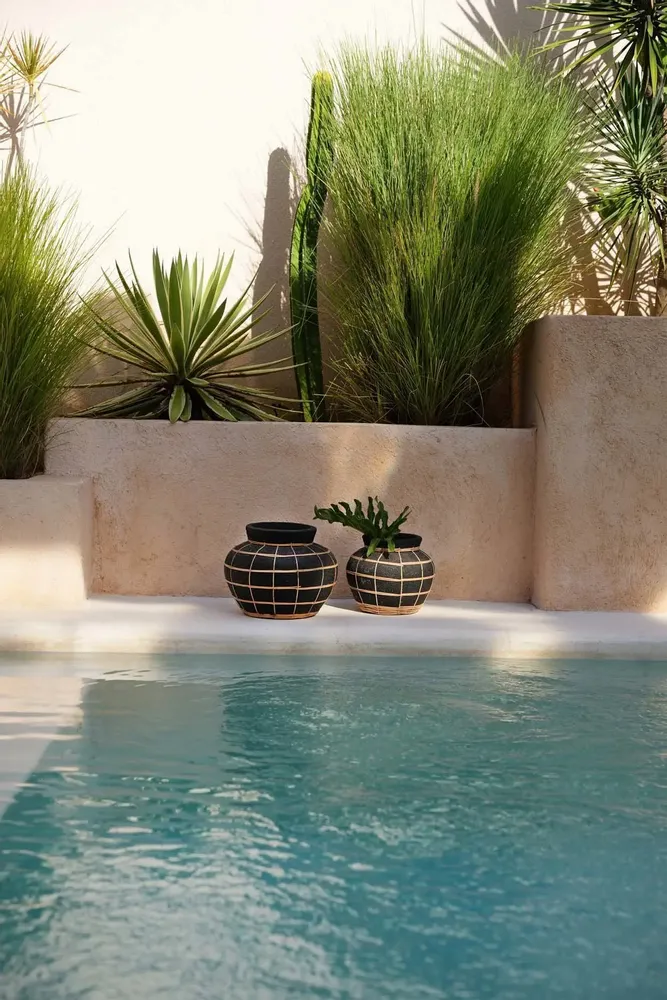 Vases - Le Vase Belly - Noir Naturel - L - BAZAR BIZAR LIVING