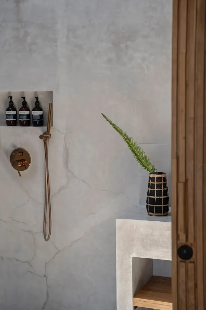Vases - Le Vase Cutie - Noir Naturel - M - BAZAR BIZAR LIVING