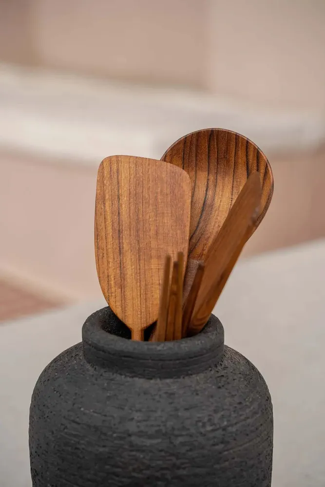 Kitchen utensils - The Teak Root Spatula - BAZAR BIZAR LIVING