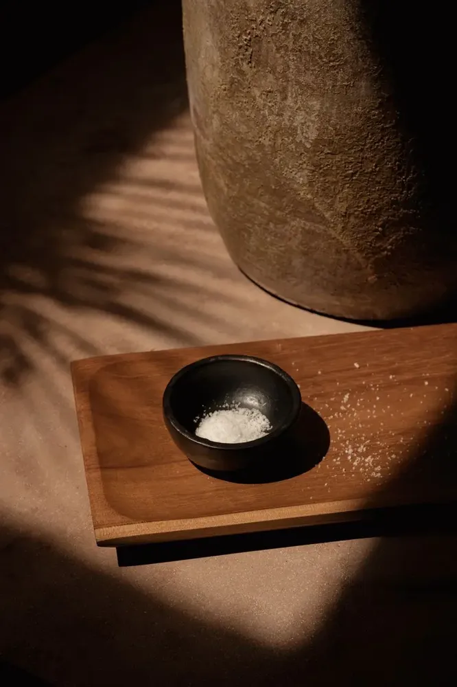 Plats et saladiers - L’Assiette Sushi Teak Root - S - BAZAR BIZAR LIVING