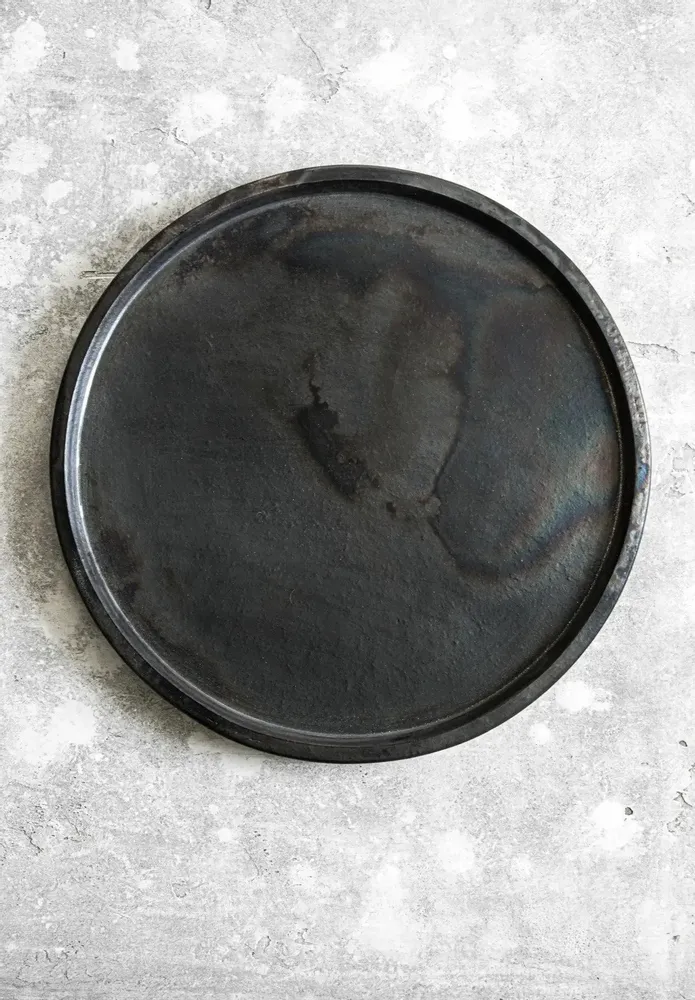 Plats et saladiers - L’Assiette Burned - Noir - L - BAZAR BIZAR LIVING