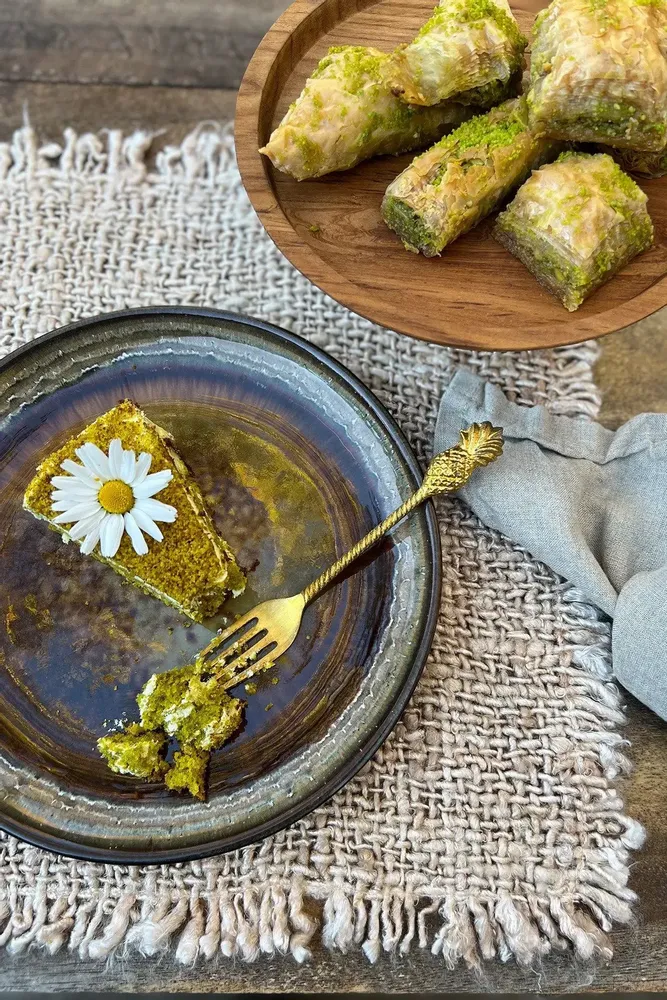 Forks - The Pineapple Fork - Gold - BAZAR BIZAR LIVING