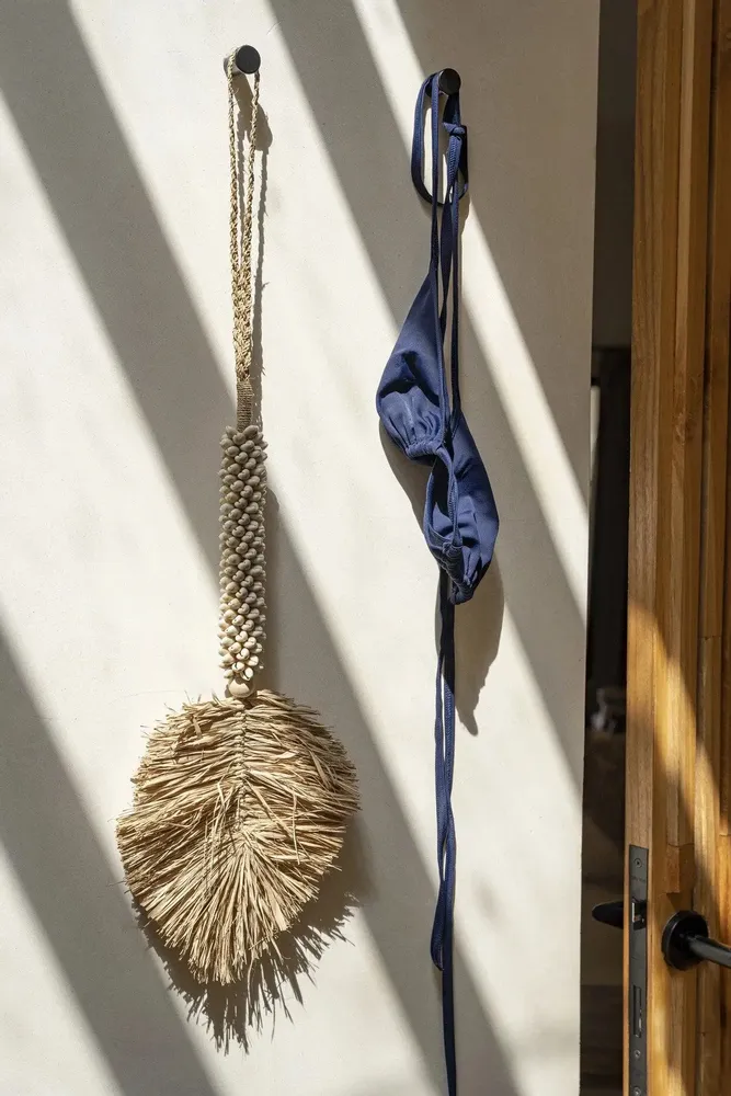 Decorative objects - The Raffia Shell Tassel - Cream Natural - BAZAR BIZAR LIVING