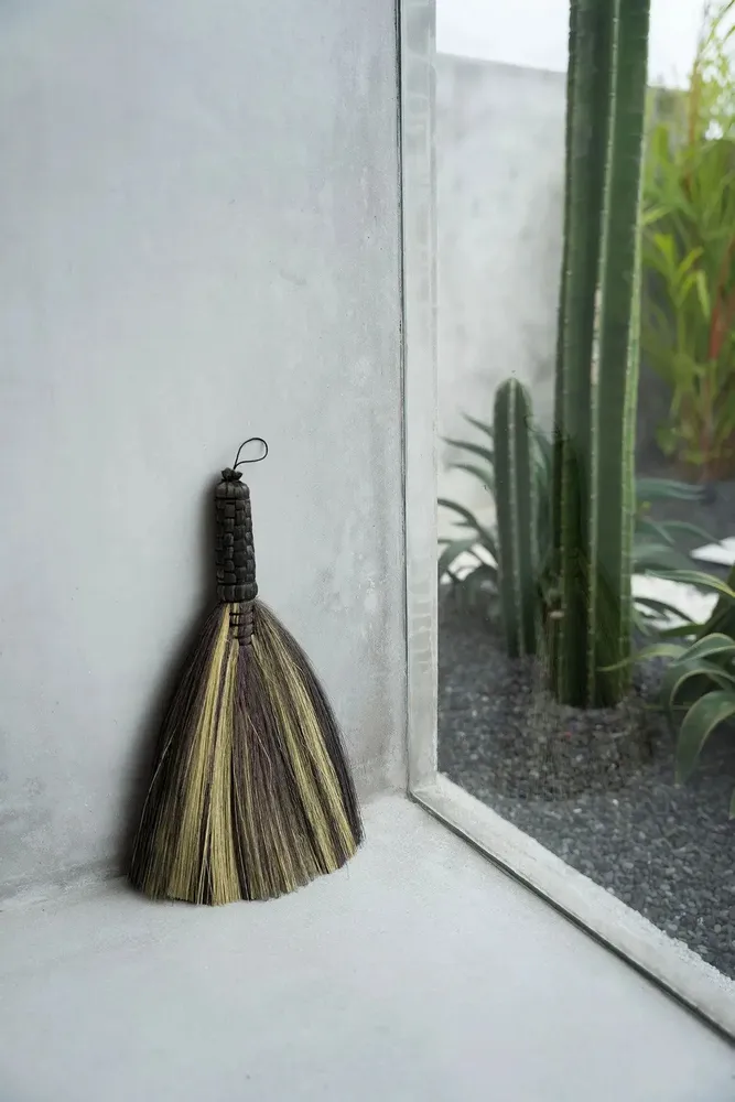 Decorative objects - The Sweeping Brush - Black Natural - BAZAR BIZAR LIVING