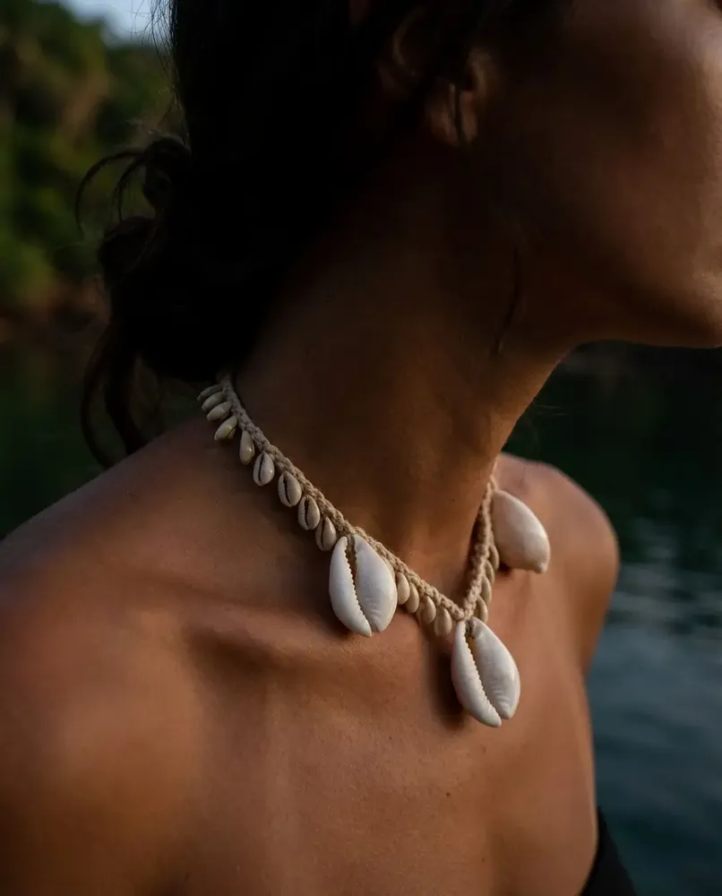 Bijoux - Le Collier Big White Cowrie Shell - BAZAR BIZAR LIVING