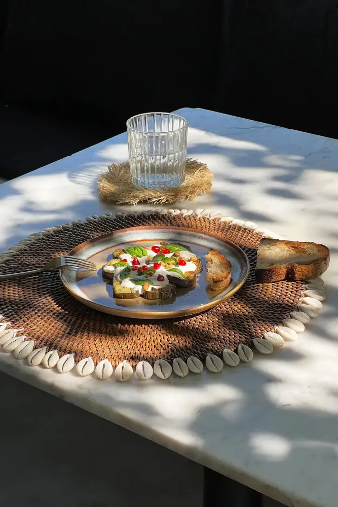 Placemats - The Colonial Shell Placemat - Natural Brown - BAZAR BIZAR LIVING