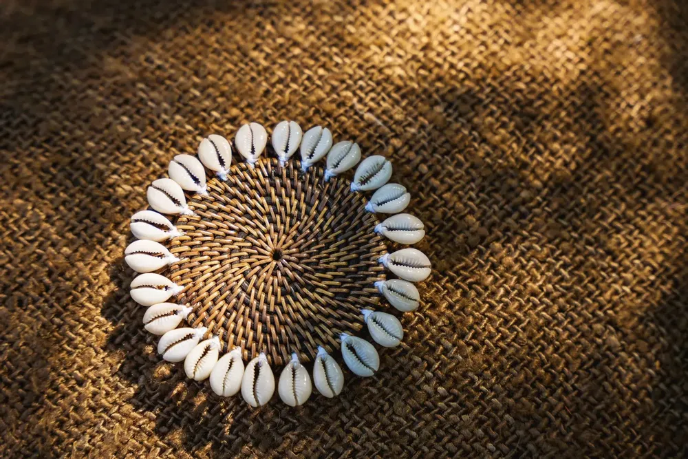 Placemats - The Colonial Shell Coaster - Natural Brown - BAZAR BIZAR LIVING