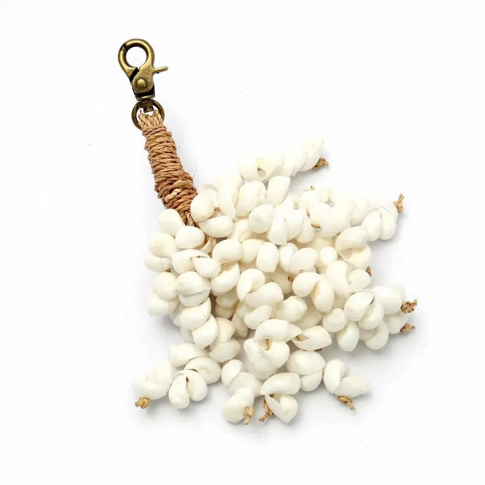 Decorative objects - The Kai Shell Keychain - White - BAZAR BIZAR LIVING
