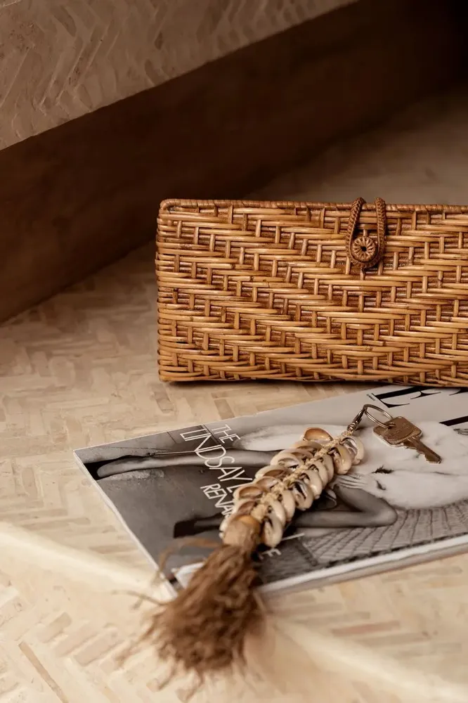Decorative objects - The Raffia Fishbone Keychain - Natural White - BAZAR BIZAR LIVING