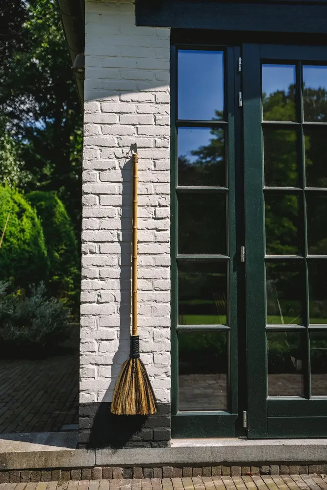 Decorative objects - The Big Broom - Natural Black - BAZAR BIZAR LIVING