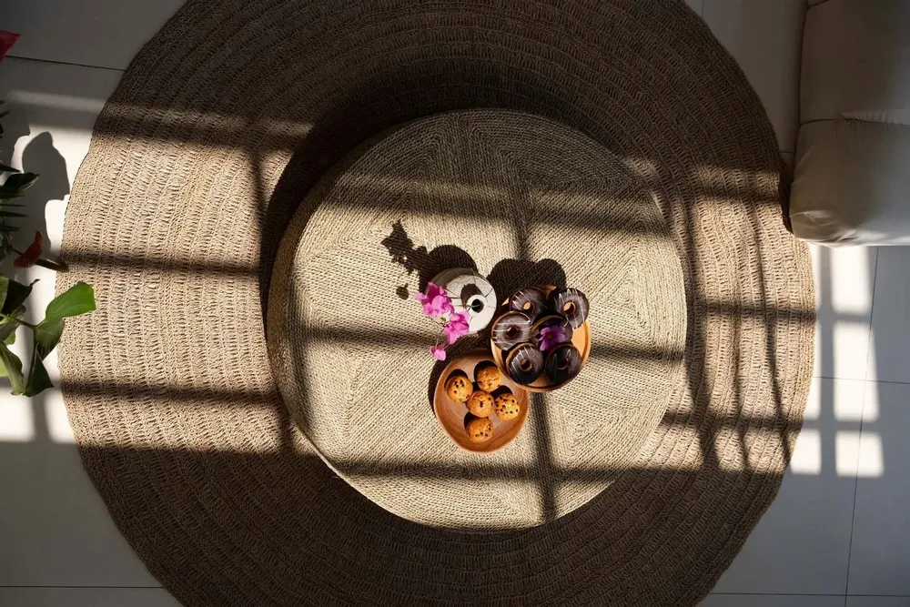 Assiettes au quotidien - L’Assiette Teak Root Organic - BAZAR BIZAR LIVING