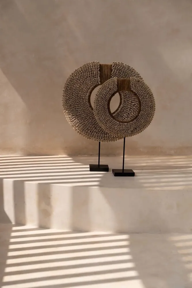 Sculptures, statuettes and miniatures - The Shell Réunion on Stand - Natural - BAZAR BIZAR LIVING