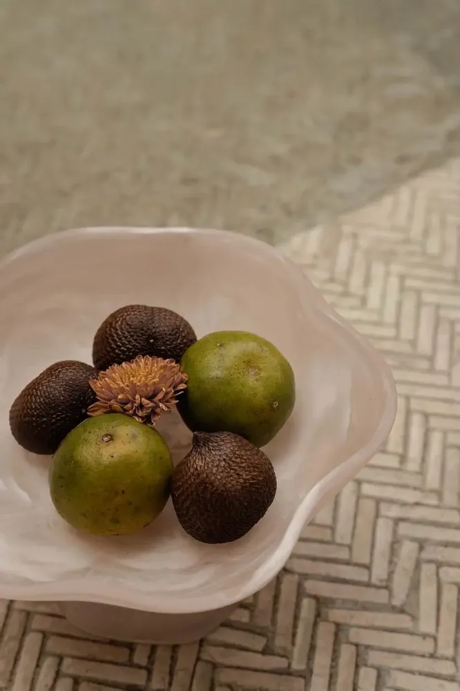 Platter and bowls - The Resin Organic Fruit Stand - Pink White - BAZAR BIZAR LIVING